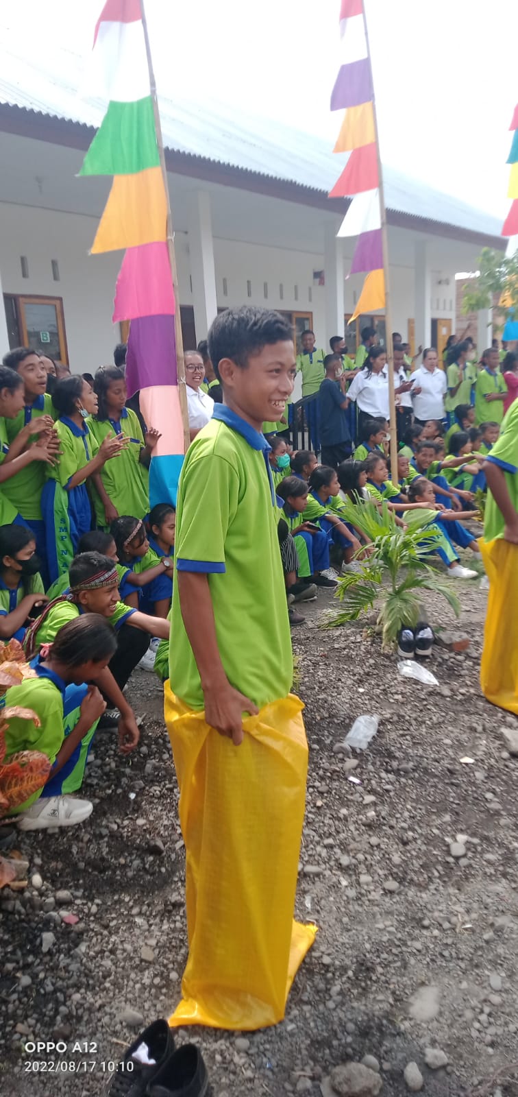LOMBA BALAP KARUNG